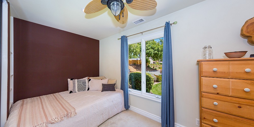 2285 Calle Camelia, Thousand Oaks, CA 91360