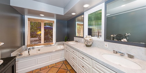 2285 Calle Camelia, Thousand Oaks, CA 91360