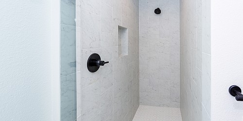 5537 Foothill Drive, Agoura Hills, CA 91301