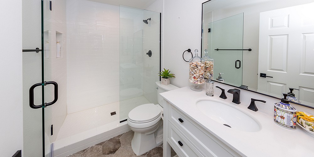 5537 Foothill Drive, Agoura Hills, CA 91301