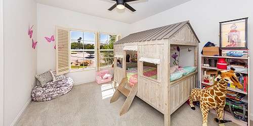 5537 Foothill Drive, Agoura Hills, CA 91301