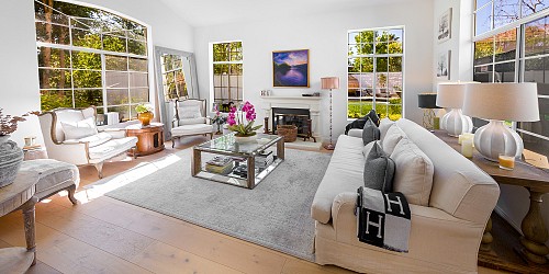 5537 Foothill Drive, Agoura Hills, CA 91301