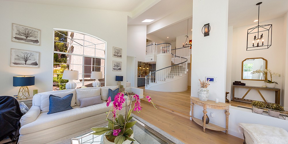 5537 Foothill Drive, Agoura Hills, CA 91301