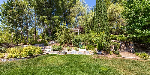 5537 Foothill Drive, Agoura Hills, CA 91301
