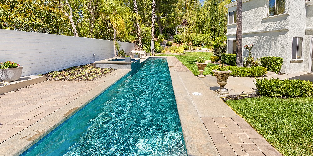 5537 Foothill Drive, Agoura Hills, CA 91301