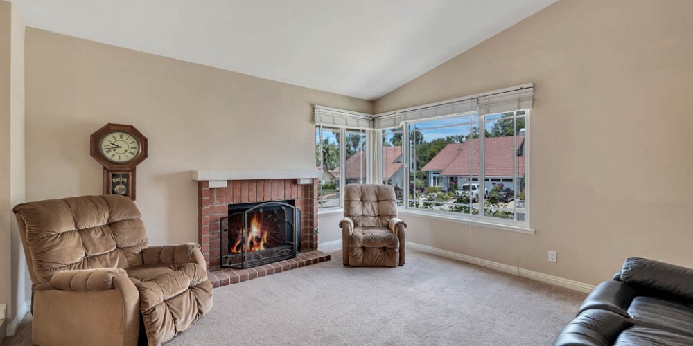 13644 Bear Valley RD., Moorpark, CA 93021