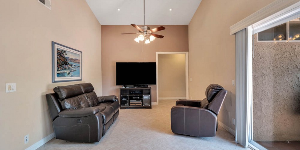 13644 Bear Valley RD., Moorpark, CA 93021