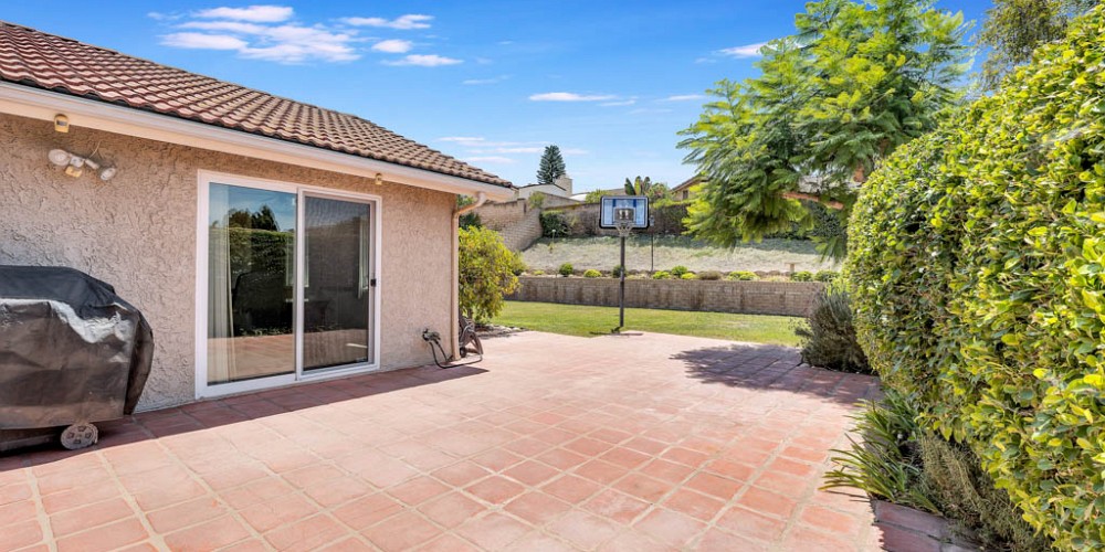 13644 Bear Valley RD., Moorpark, CA 93021