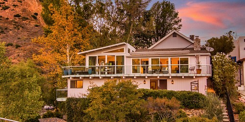 2445 Highpoint Dr, Agoura Hills, CA 91301