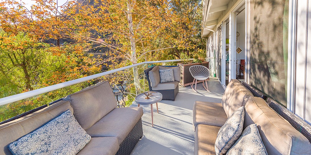 2445 Highpoint Dr, Agoura Hills, CA 91301