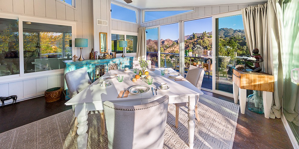 2445 Highpoint Dr, Agoura Hills, CA 91301