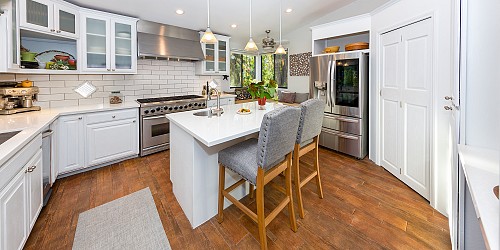 2445 Highpoint Dr, Agoura Hills, CA 91301