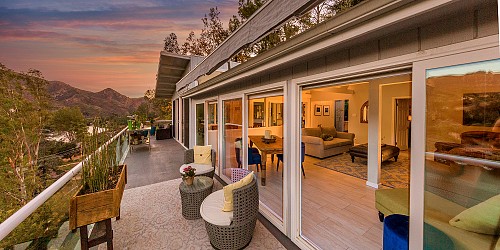 2445 Highpoint Dr, Agoura Hills, CA 91301