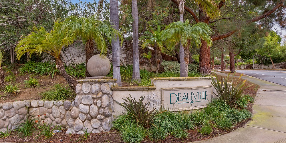 11237 Bentcreek Rd., Moorpark, CA 93021