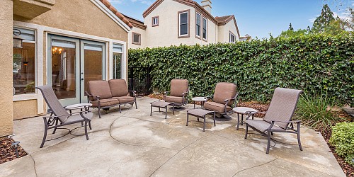 11237 Bentcreek Rd., Moorpark, CA 93021