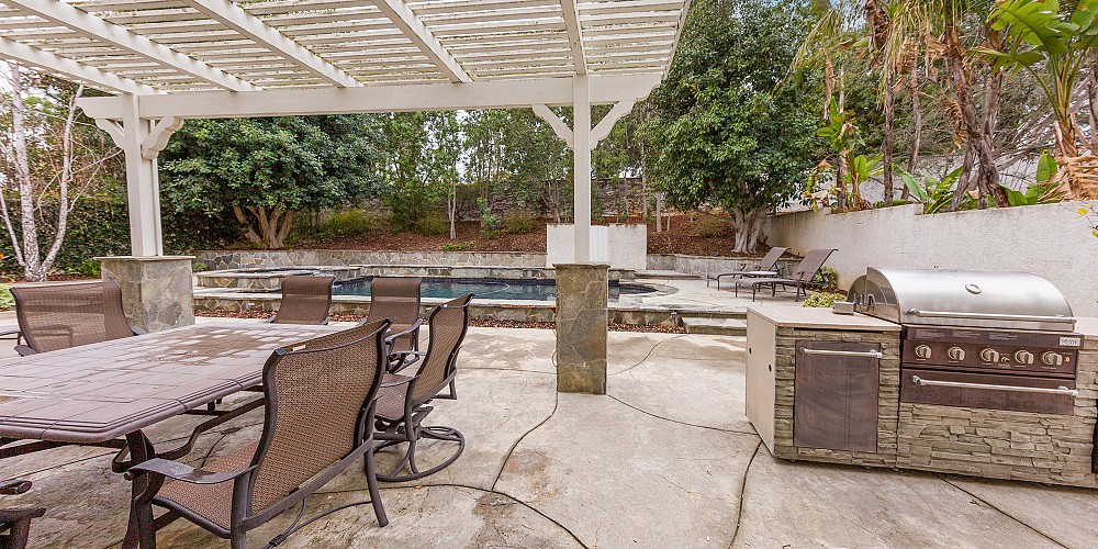 11237 Bentcreek Rd., Moorpark, CA 93021