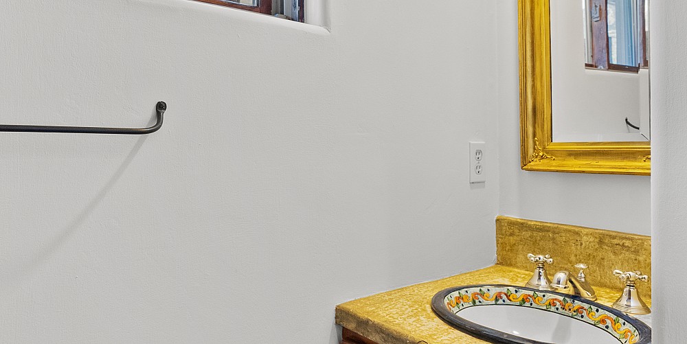 2045 Lookout Dr., Agoura Hills, CA 91301