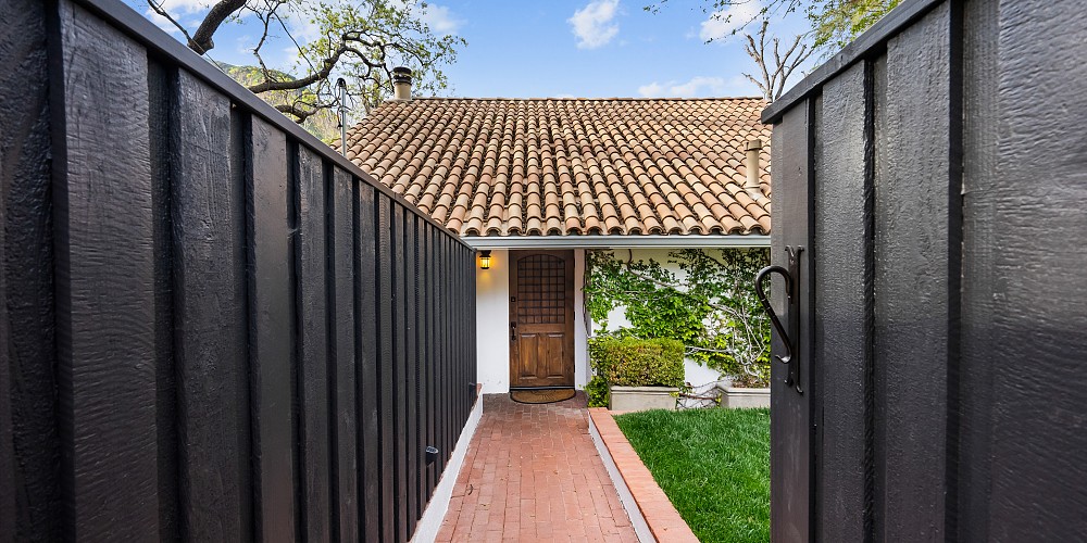 29095 S. Lakeshore Dr, Agoura Hills, CA 91301