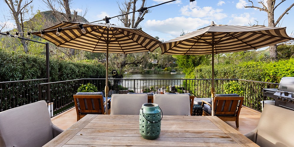 29095 S. Lakeshore Dr, Agoura Hills, CA 91301