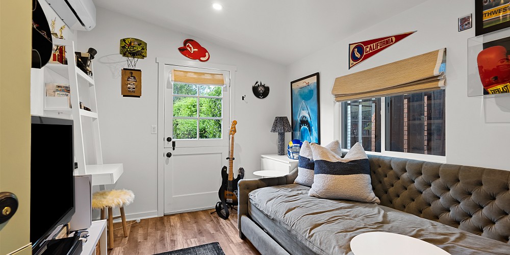 29095 S. Lakeshore Dr, Agoura Hills, CA 91301