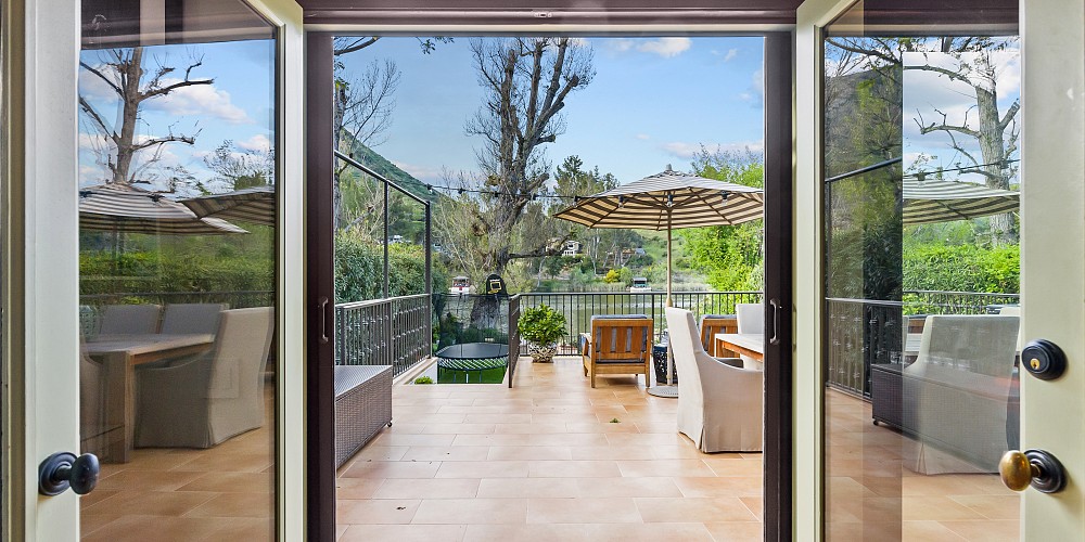 29095 S. Lakeshore Dr, Agoura Hills, CA 91301