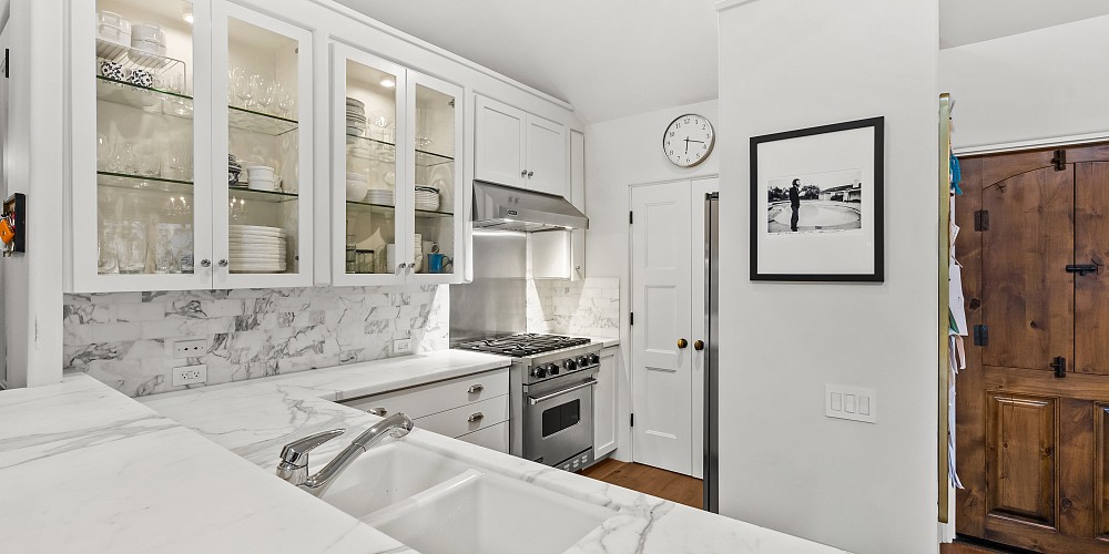 29095 S. Lakeshore Dr, Agoura Hills, CA 91301