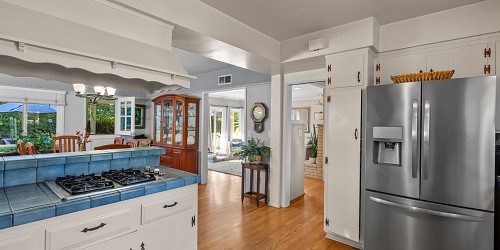 6625 Whitaker Ave, Lake Balboa, CA 91406