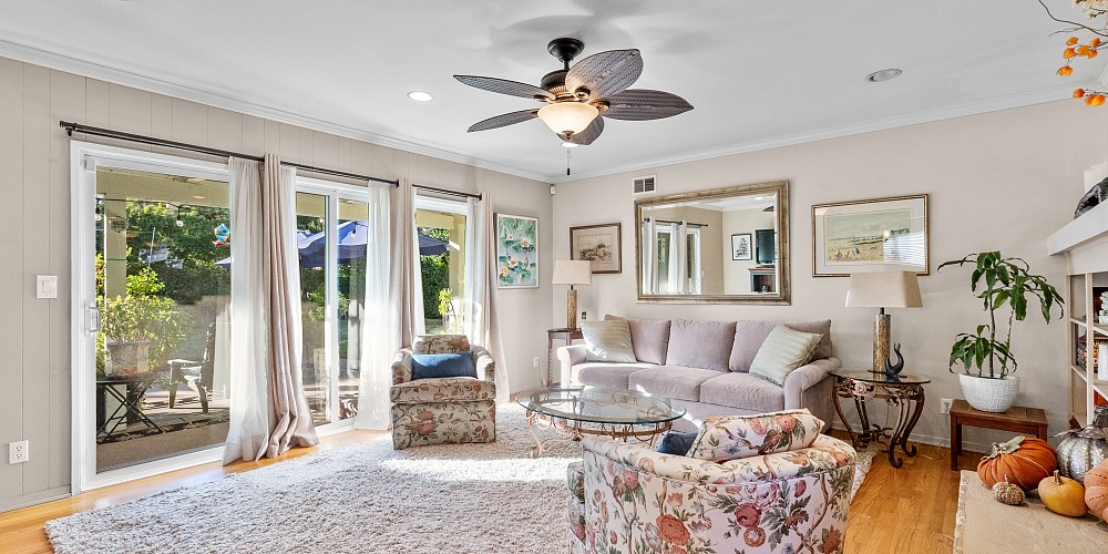 6625 Whitaker Ave, Lake Balboa, CA 91406