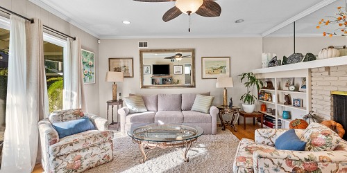 6625 Whitaker Ave, Lake Balboa, CA 91406