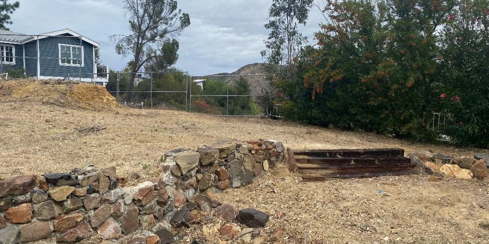 2411 Highpoint Dr, Agoura Hills, CA 91301