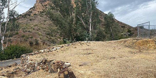 2411 Highpoint Dr, Agoura Hills, CA 91301