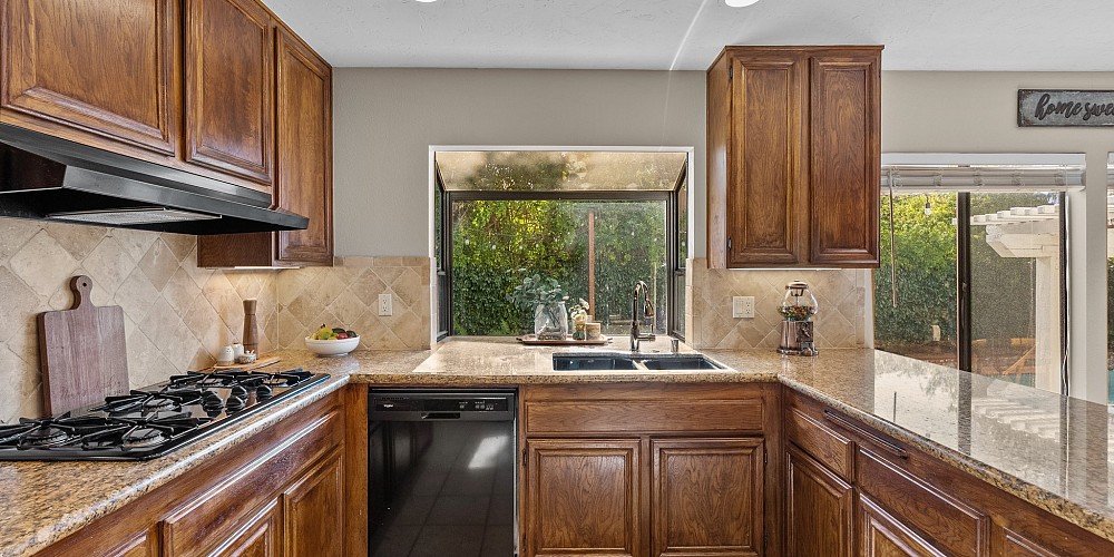 11512 E. Buttercreek RD, Moorpark, CA 93021