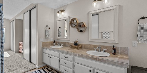 11512 E. Buttercreek RD, Moorpark, CA 93021