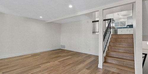 21535 Erwin St. 131, Woodland Hills, CA 91367