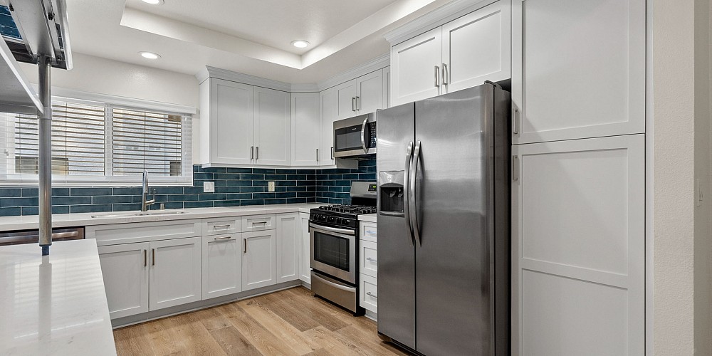 21535 Erwin St. 131, Woodland Hills, CA 91367