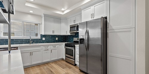 21535 Erwin St. 131, Woodland Hills, CA 91367