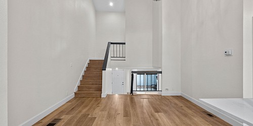 21535 Erwin St. 131, Woodland Hills, CA 91367