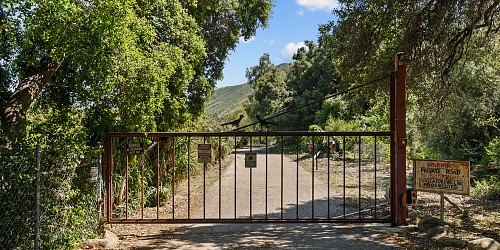 5682 Pine Grove Road, Santa Paula, CA 93060