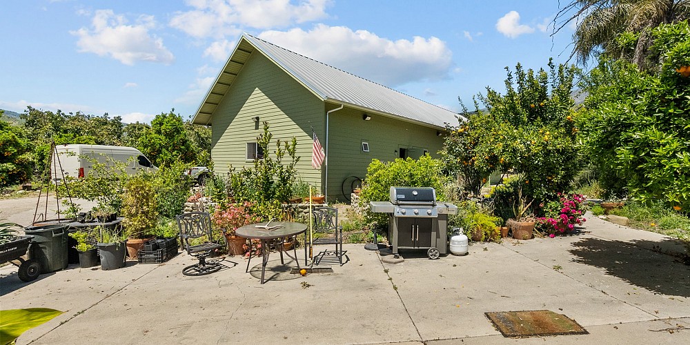 5682 Pine Grove Road, Santa Paula, CA 93060