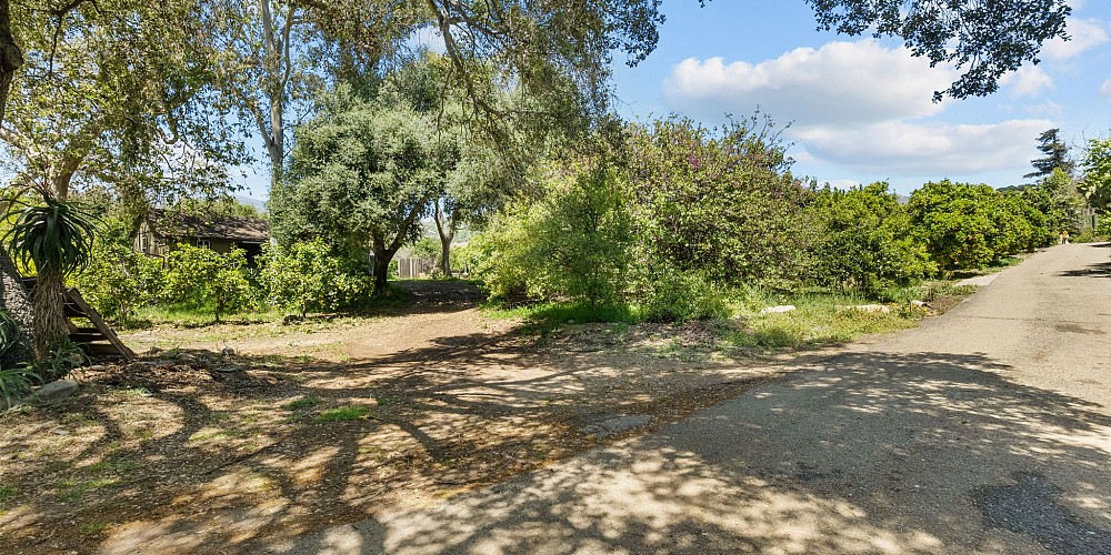 5682 Pine Grove Road, Santa Paula, CA 93060