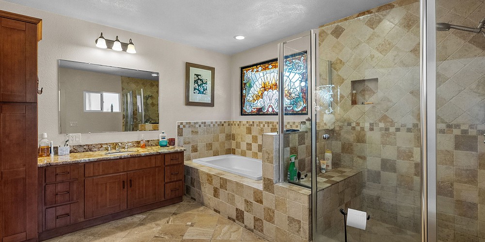 5682 Pine Grove Road, Santa Paula, CA 93060