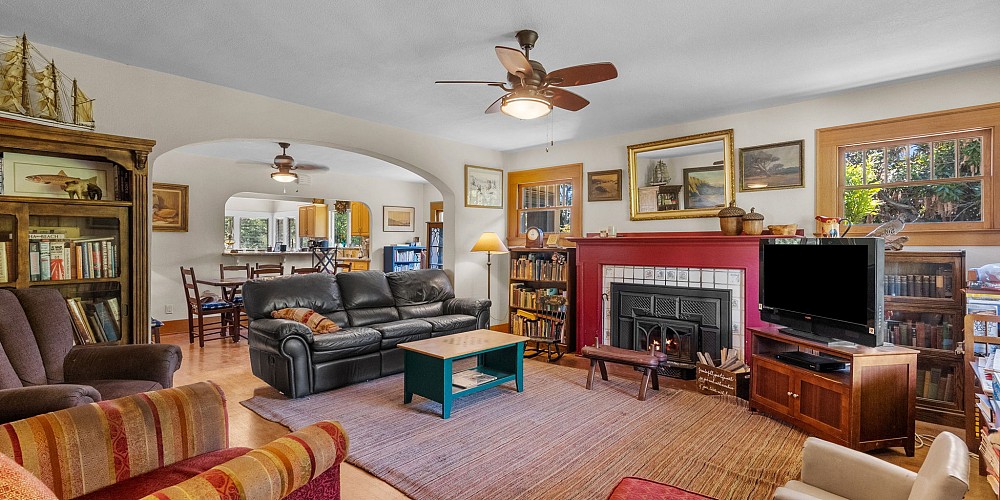 5682 Pine Grove Road, Santa Paula, CA 93060