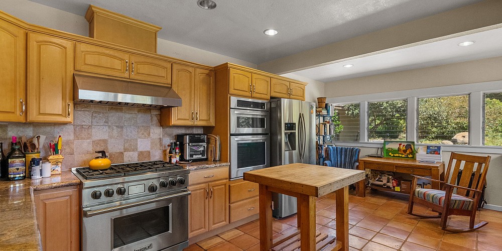 5682 Pine Grove Road, Santa Paula, CA 93060