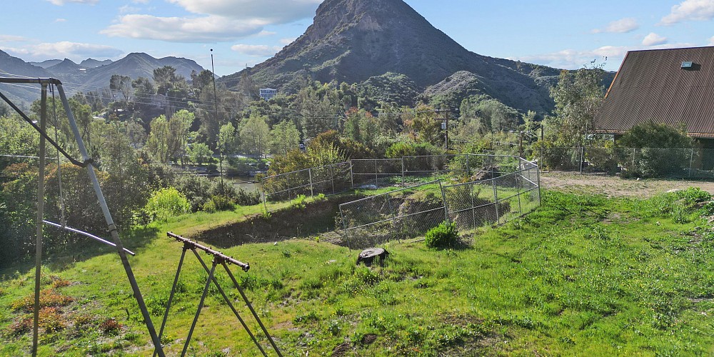 2239 Pinecrest Road, Agoura Hills, CA 91301