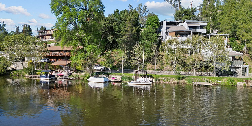 2239 Pinecrest Road, Agoura Hills, CA 91301