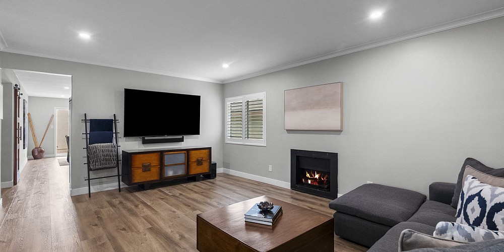 32140 Watergate Rd, Westlake Village, CA 91361