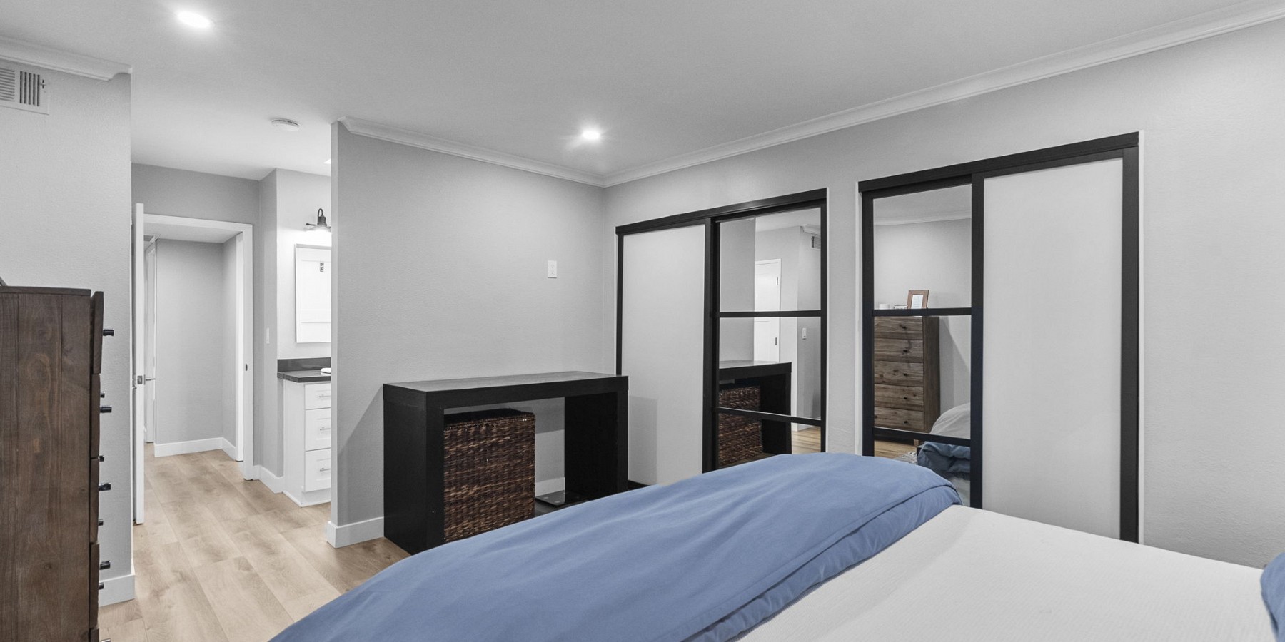 32140 Watergate Rd, Westlake Village, CA 91361