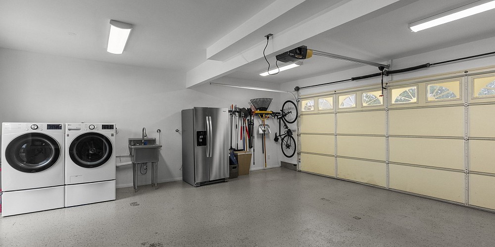 32140 Watergate Rd, Westlake Village, CA 91361