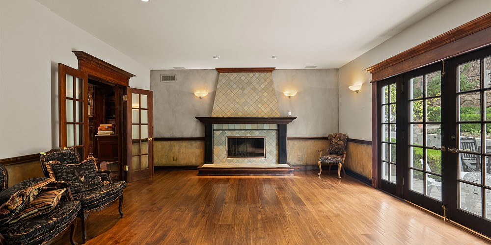 1561 Lookout Drive, Agoura Hills, CA 91301