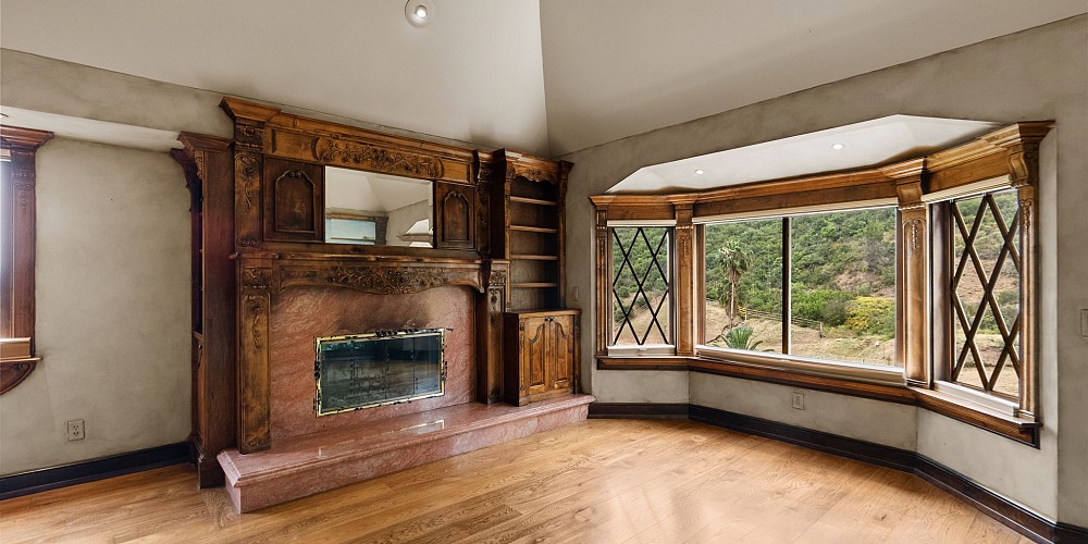 1561 Lookout Drive, Agoura Hills, CA 91301